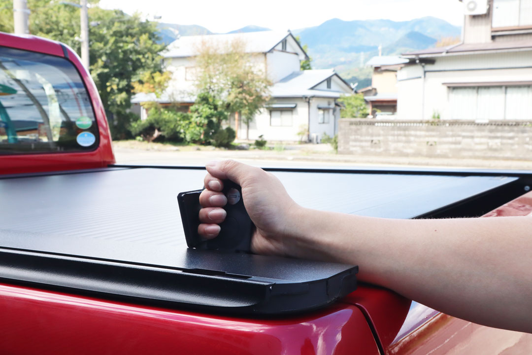 HiluxにRetrax ONE XR トノカバーを紹介 | 商品情報 | ブログ