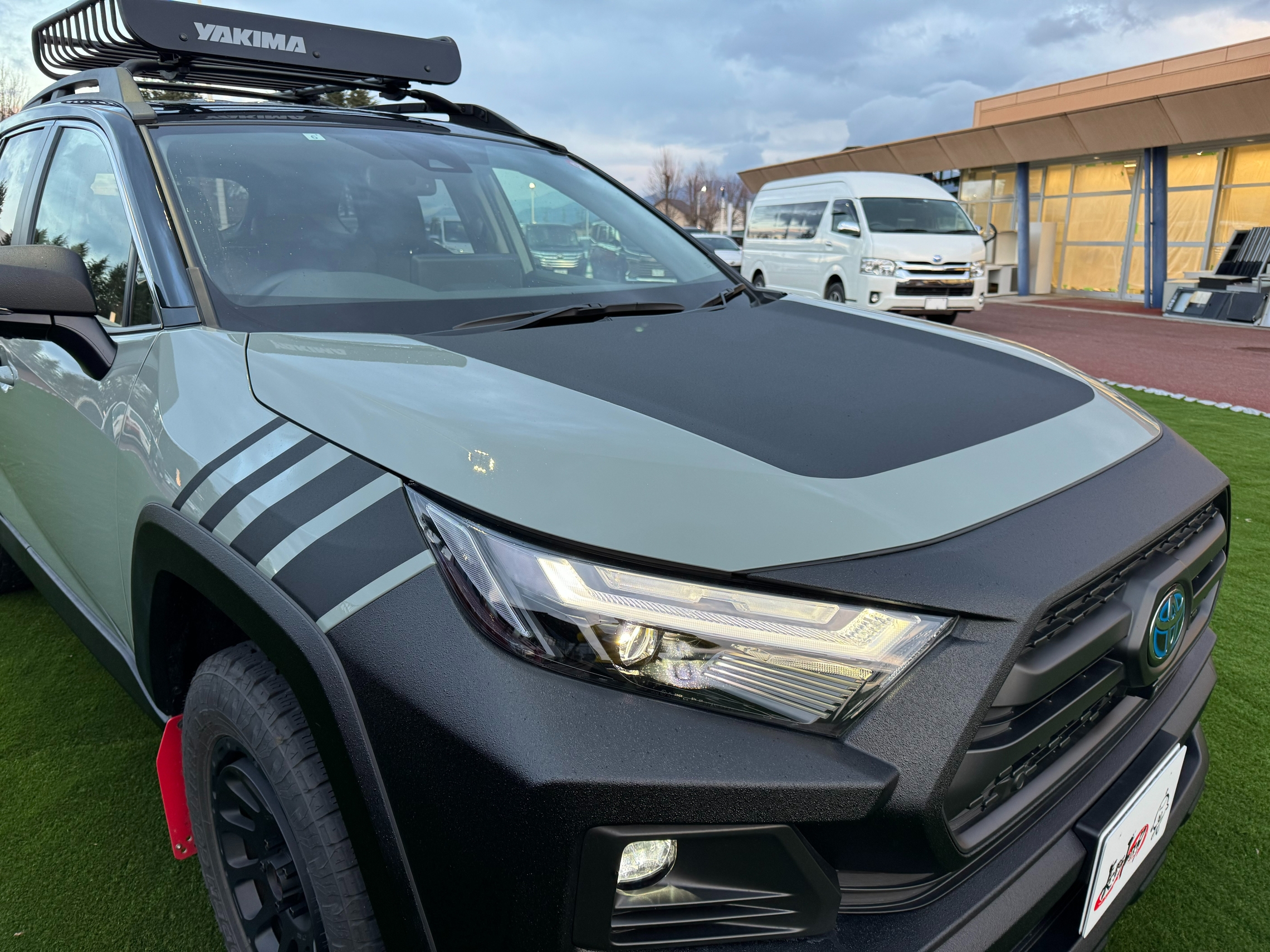 特別仕様車】RAV4 Adventure オフパケ＋にYAKIMAが採用されています