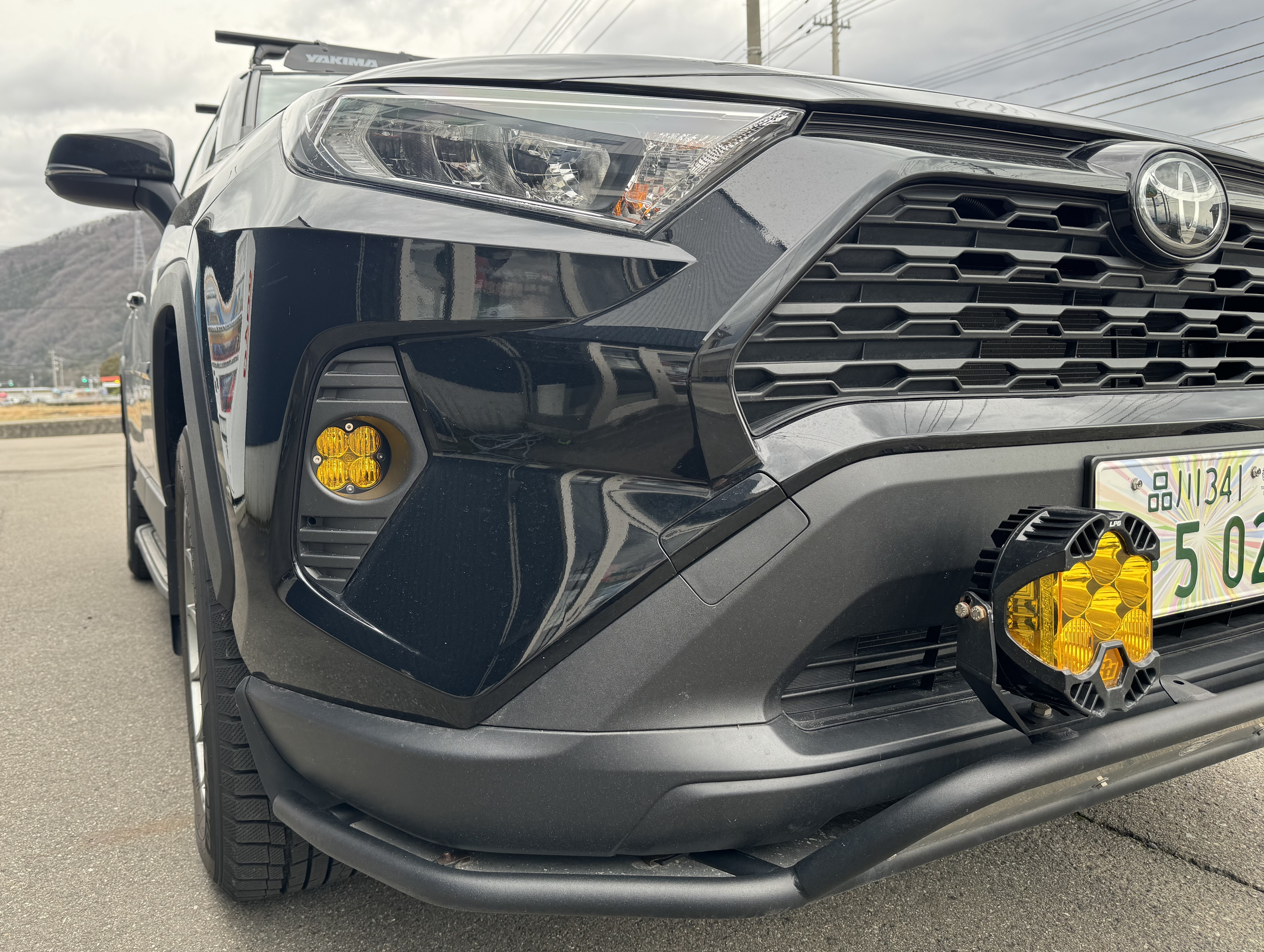 RAV4用 Bajadesignsフォグライトをデモカーに取り付けてみた